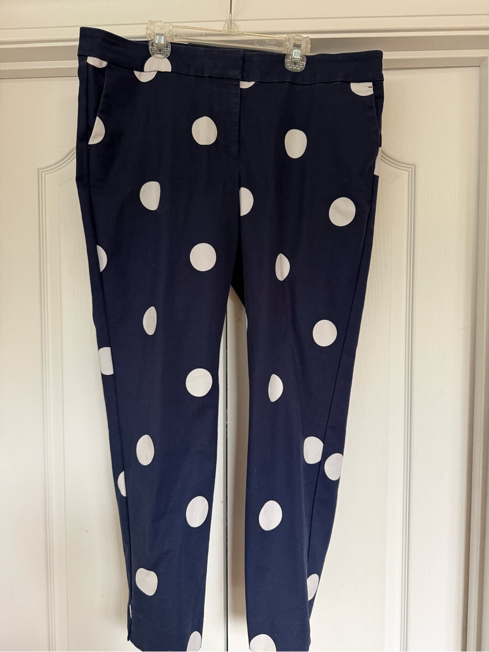 Boden Navy and White Polka Dot Cropped Pants